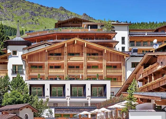 Hotel Berghof Crystal Spa & Sports Tux